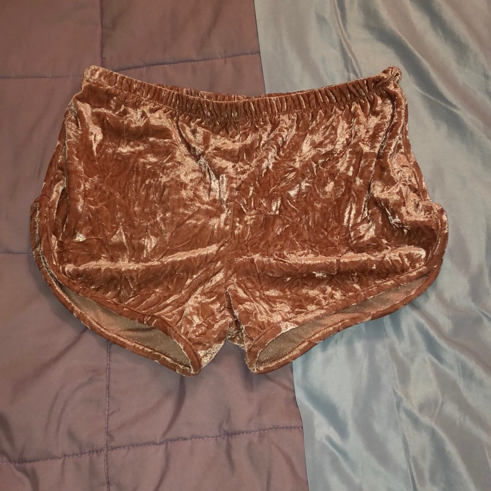 Fashion nova velour shorts